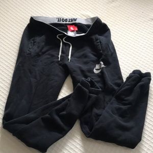 Nike sweats pants